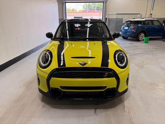 used 2024 MINI Hardtop car, priced at $27,999