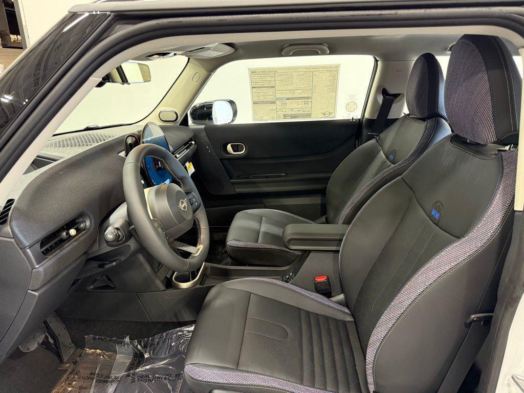 new 2025 MINI Hardtop car, priced at $37,725