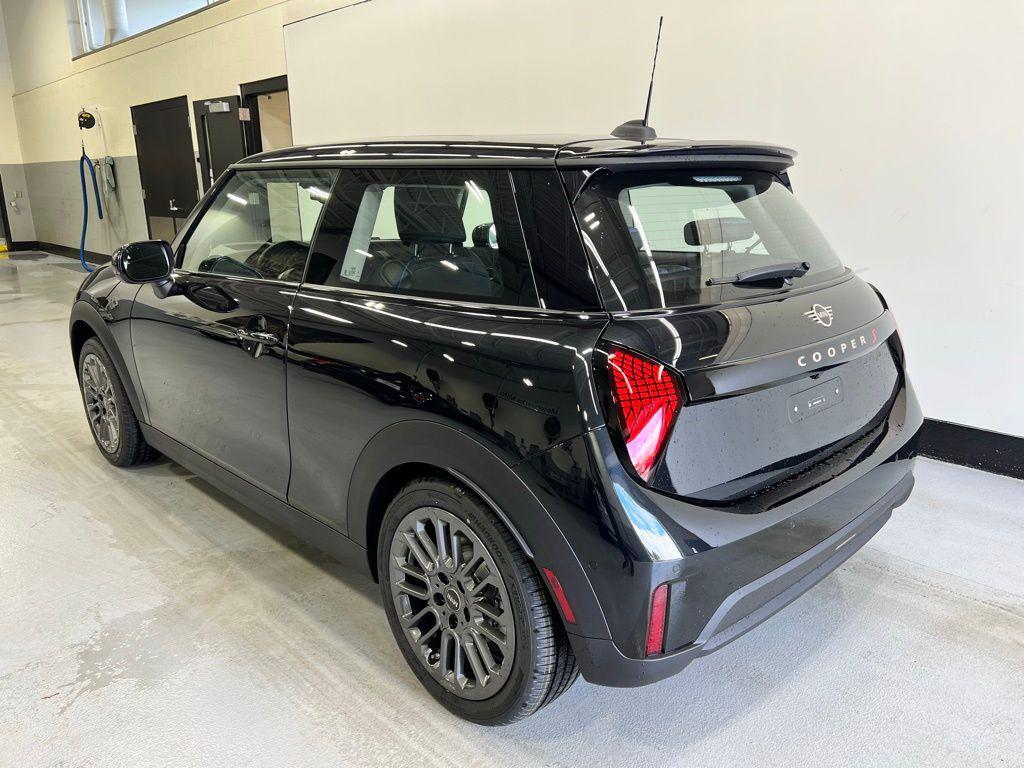 used 2025 MINI Hardtop car, priced at $29,998