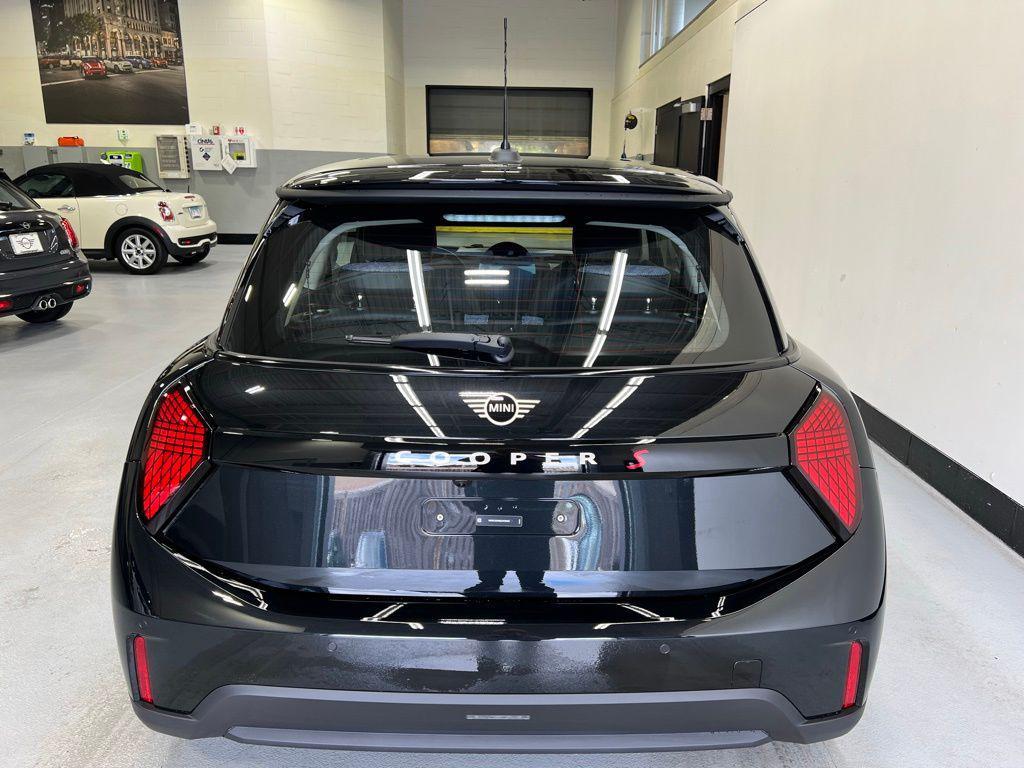 used 2025 MINI Hardtop car, priced at $29,998