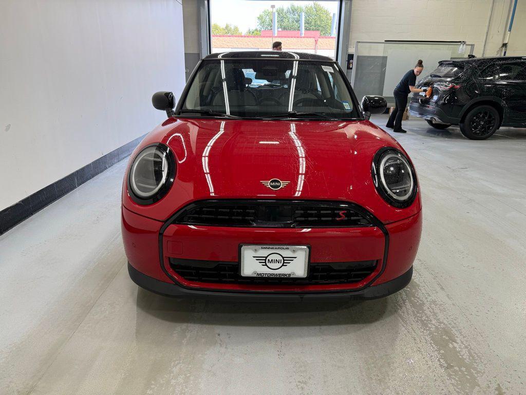 new 2025 MINI Hardtop car