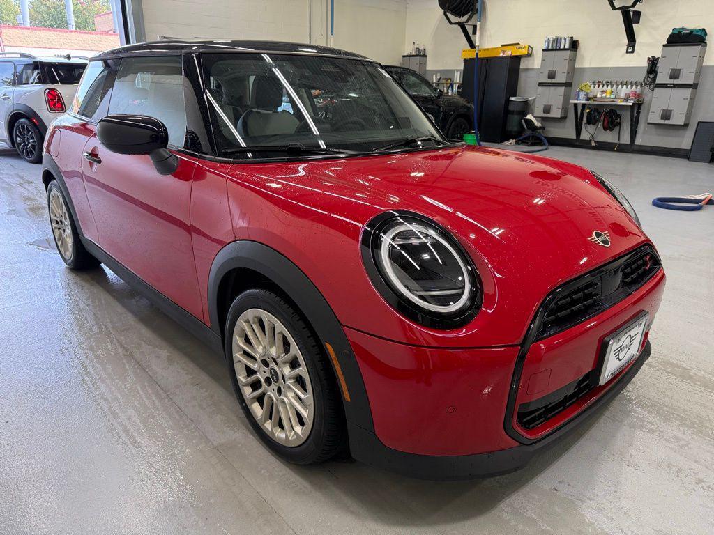 new 2025 MINI Hardtop car