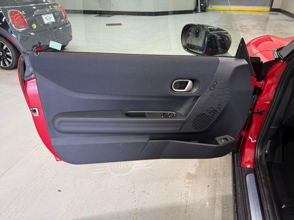 new 2025 MINI Hardtop car