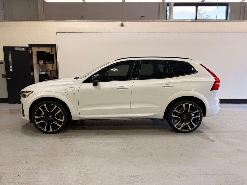 used 2024 Volvo XC60 Recharge Plug-In Hybrid car, priced at $52,499