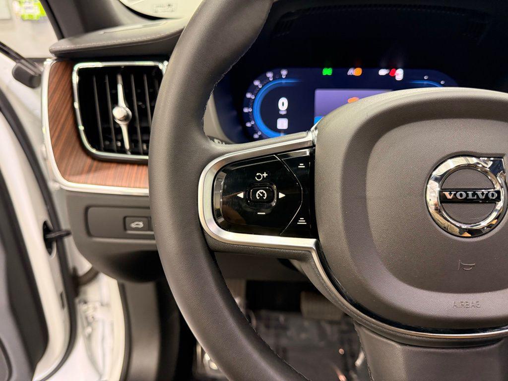 used 2024 Volvo XC60 Recharge Plug-In Hybrid car, priced at $52,499