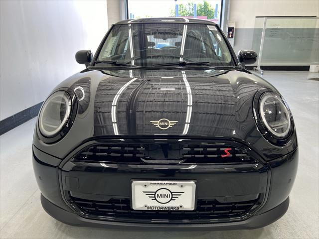 used 2025 MINI Hardtop car, priced at $32,095