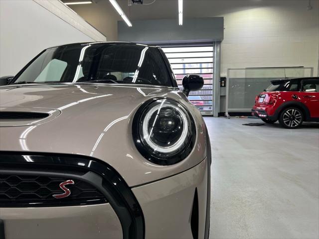 used 2022 MINI Hardtop car, priced at $23,400