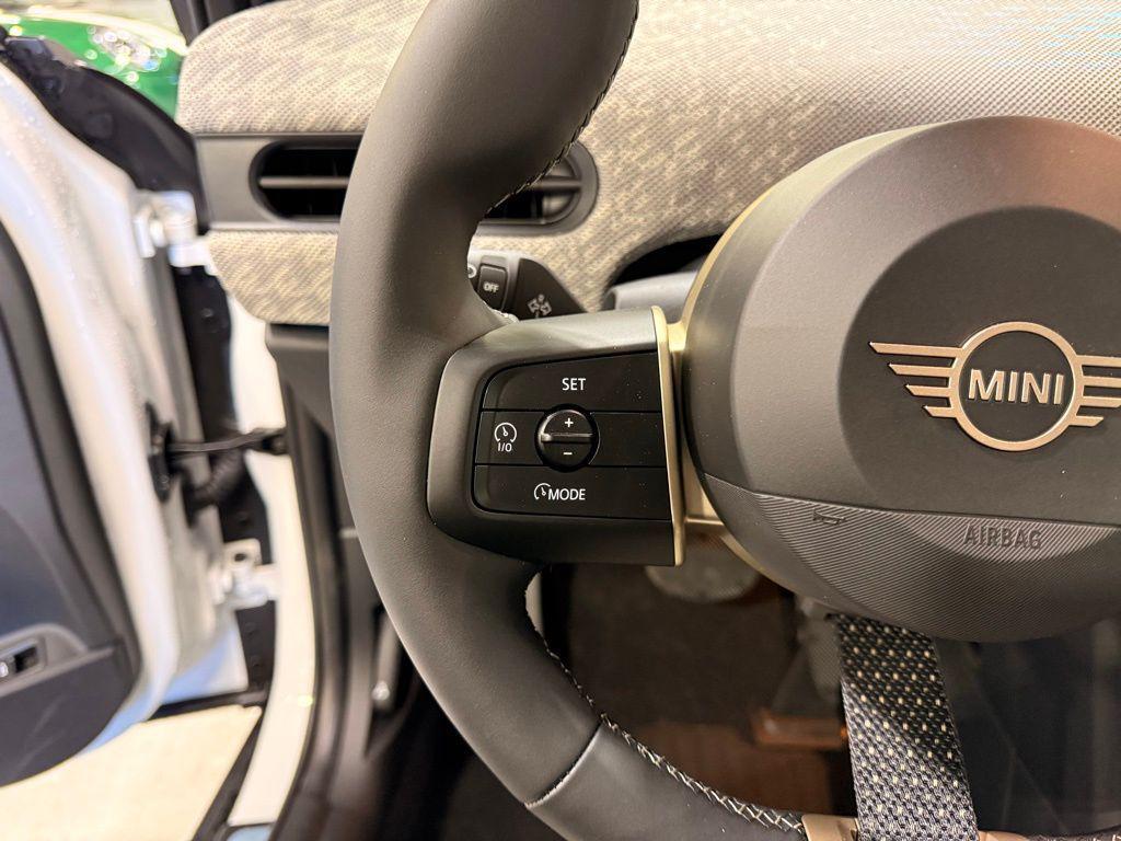 new 2025 MINI Hardtop car, priced at $37,110