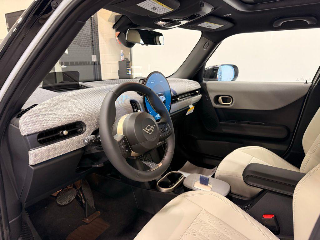 new 2025 MINI Hardtop car, priced at $37,110