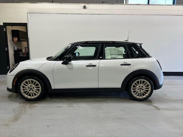 new 2025 MINI Hardtop car, priced at $37,605