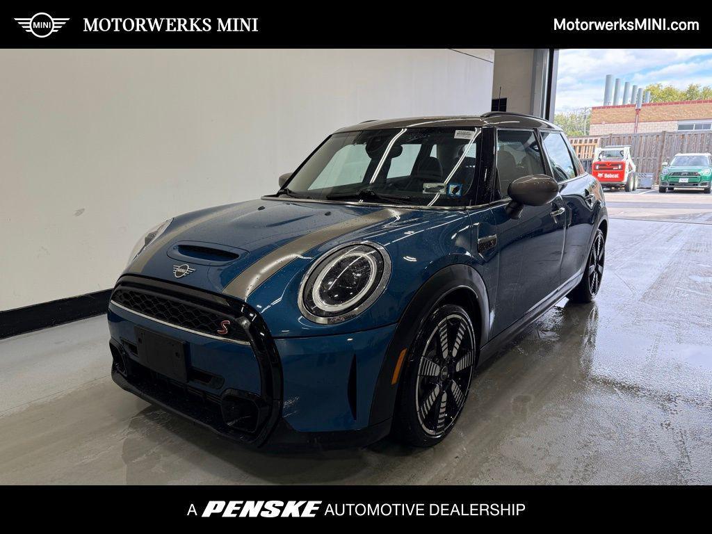 used 2023 MINI Hardtop car, priced at $26,999