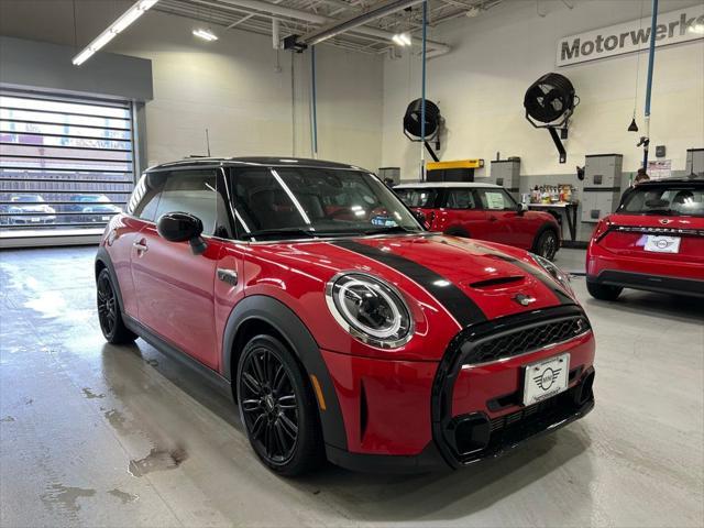 used 2023 MINI Hardtop car, priced at $27,600