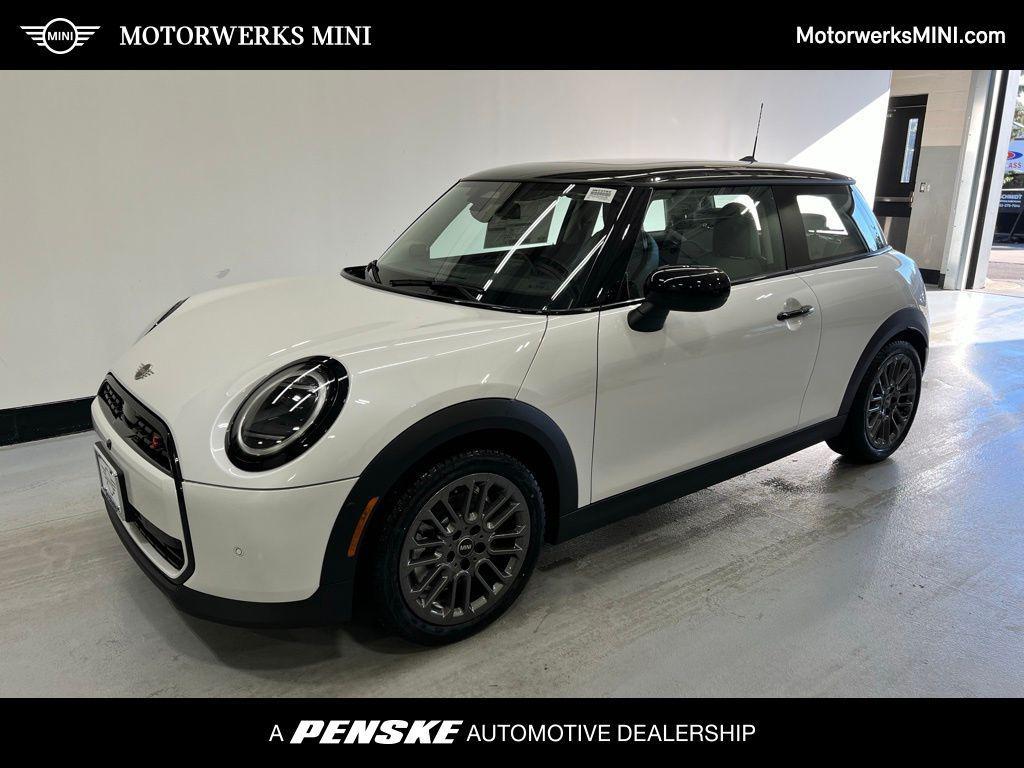 used 2025 MINI Hardtop car, priced at $32,498