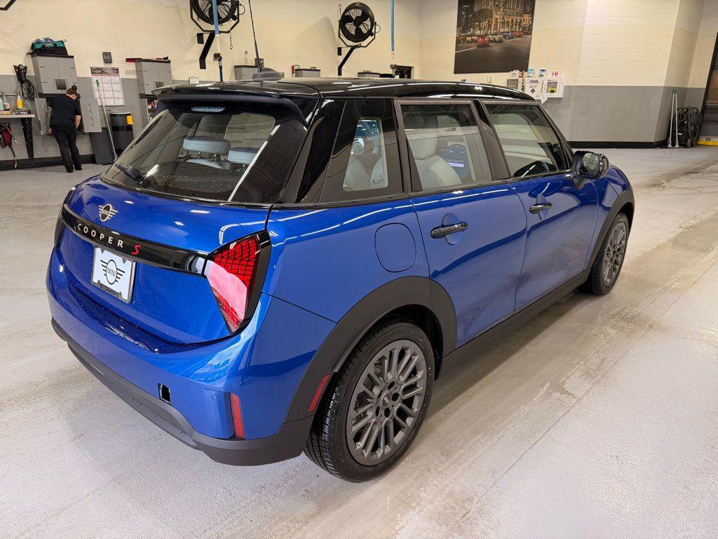 new 2025 MINI Hardtop car, priced at $37,230