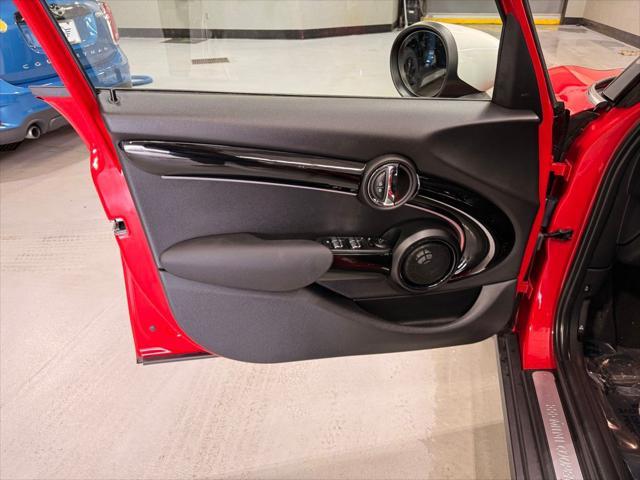 used 2024 MINI Hardtop car, priced at $29,999