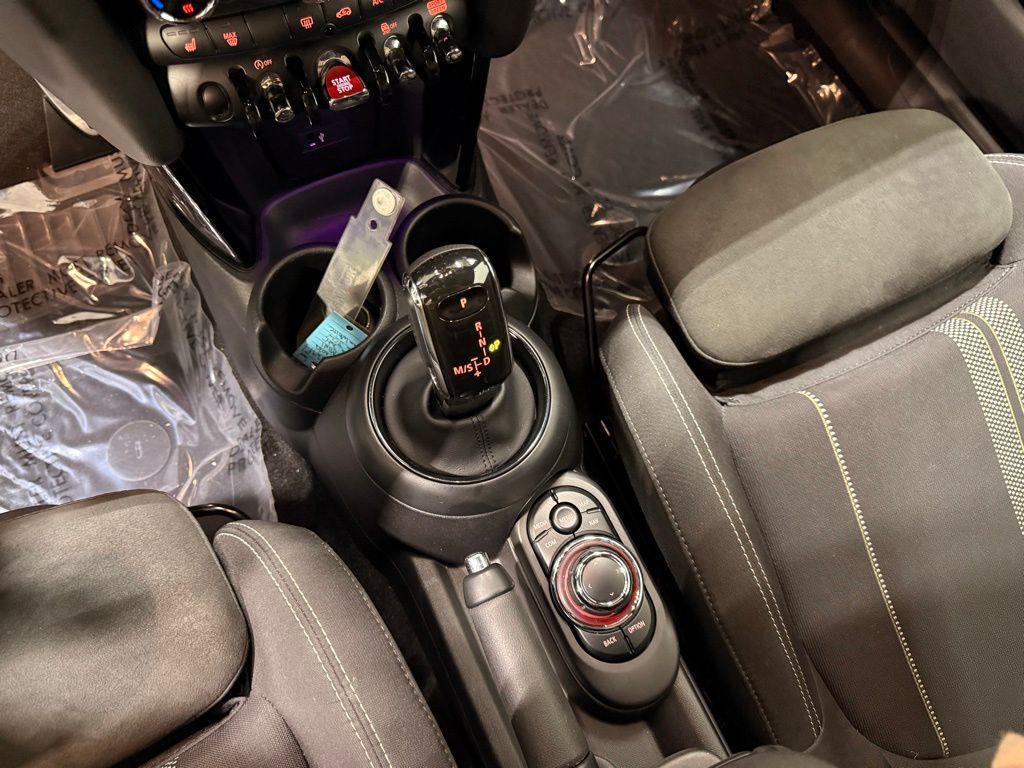 used 2022 MINI Hardtop car, priced at $25,999