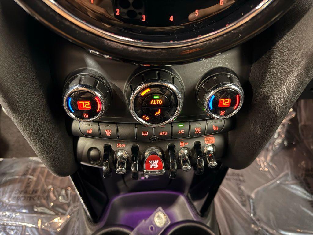 used 2022 MINI Hardtop car, priced at $25,999