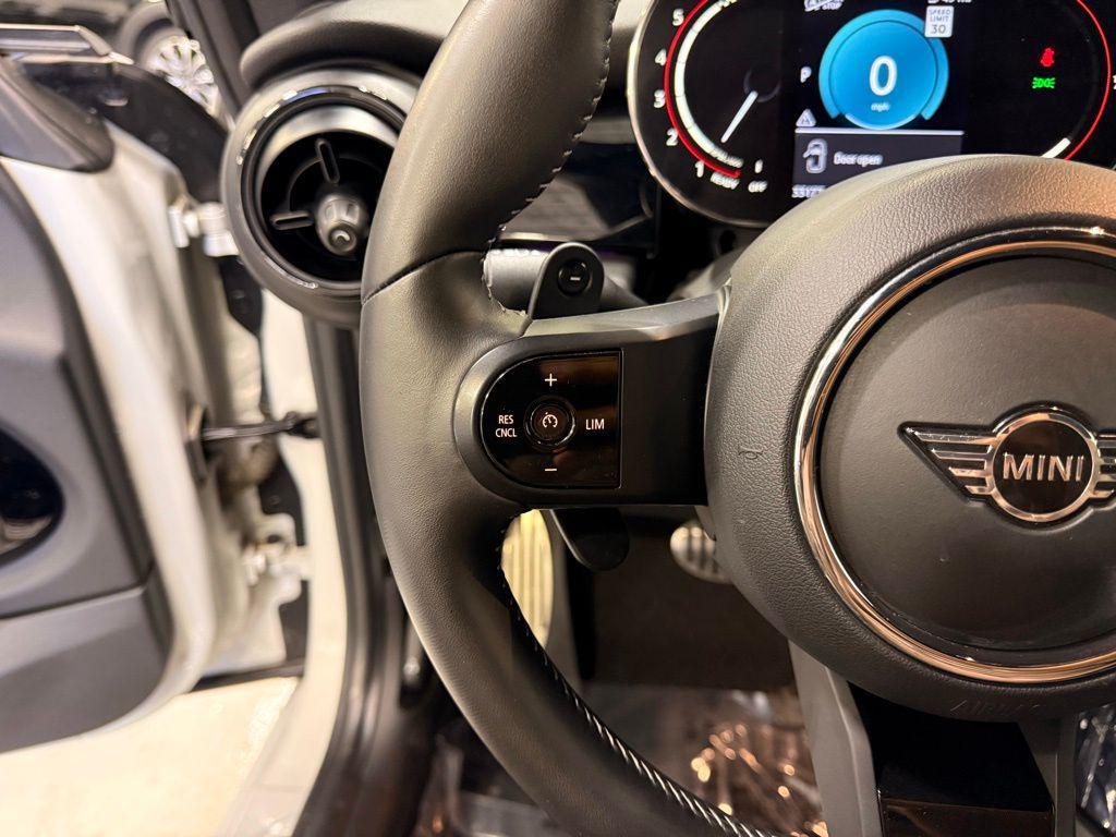 used 2022 MINI Hardtop car, priced at $25,999