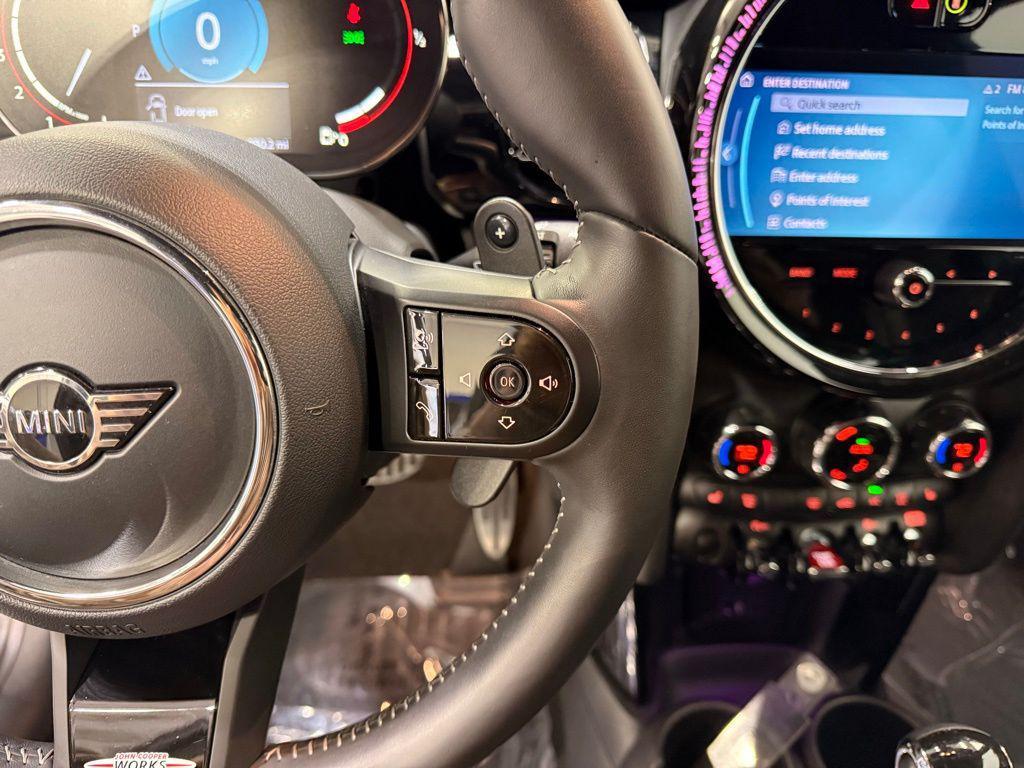 used 2022 MINI Hardtop car, priced at $25,999