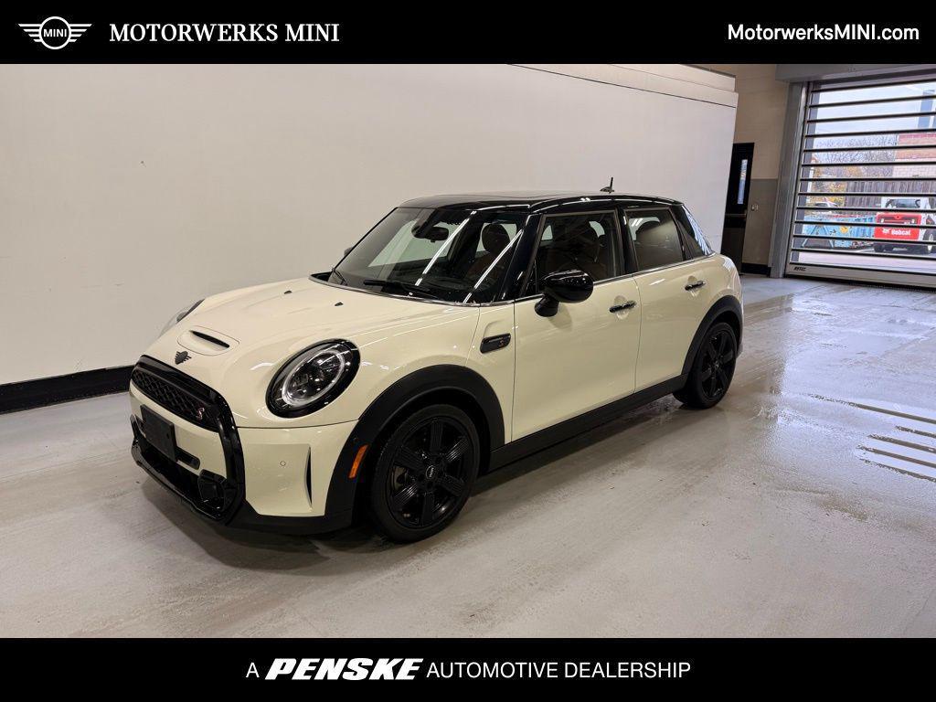 used 2023 MINI Hardtop car, priced at $25,999