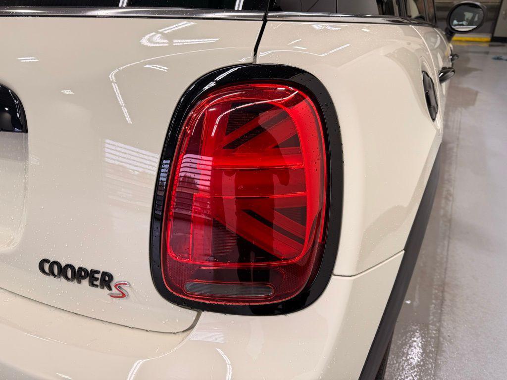 used 2023 MINI Hardtop car, priced at $25,999