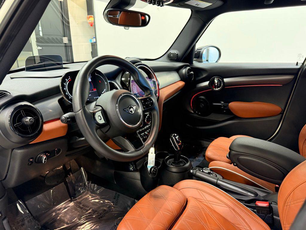 used 2023 MINI Hardtop car, priced at $25,999