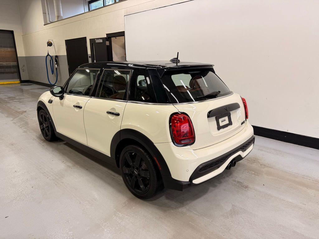 used 2023 MINI Hardtop car, priced at $25,999