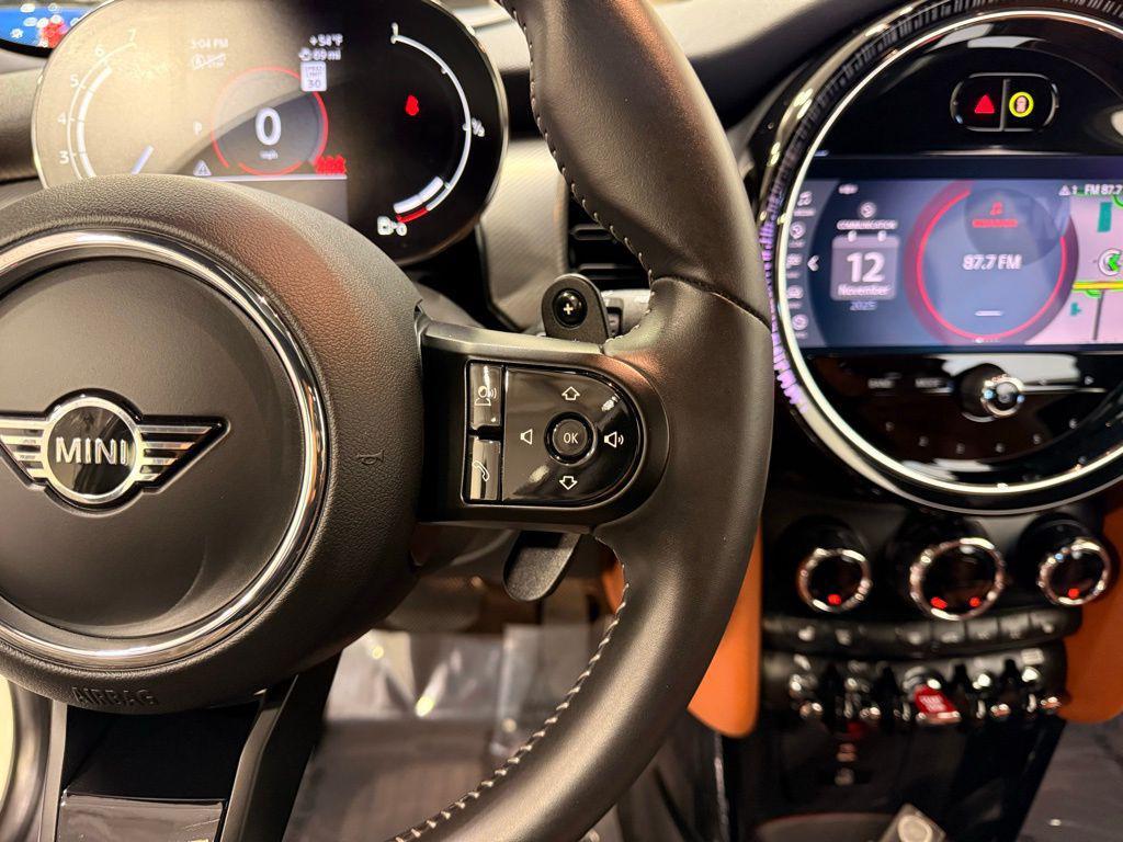 used 2023 MINI Hardtop car, priced at $25,999