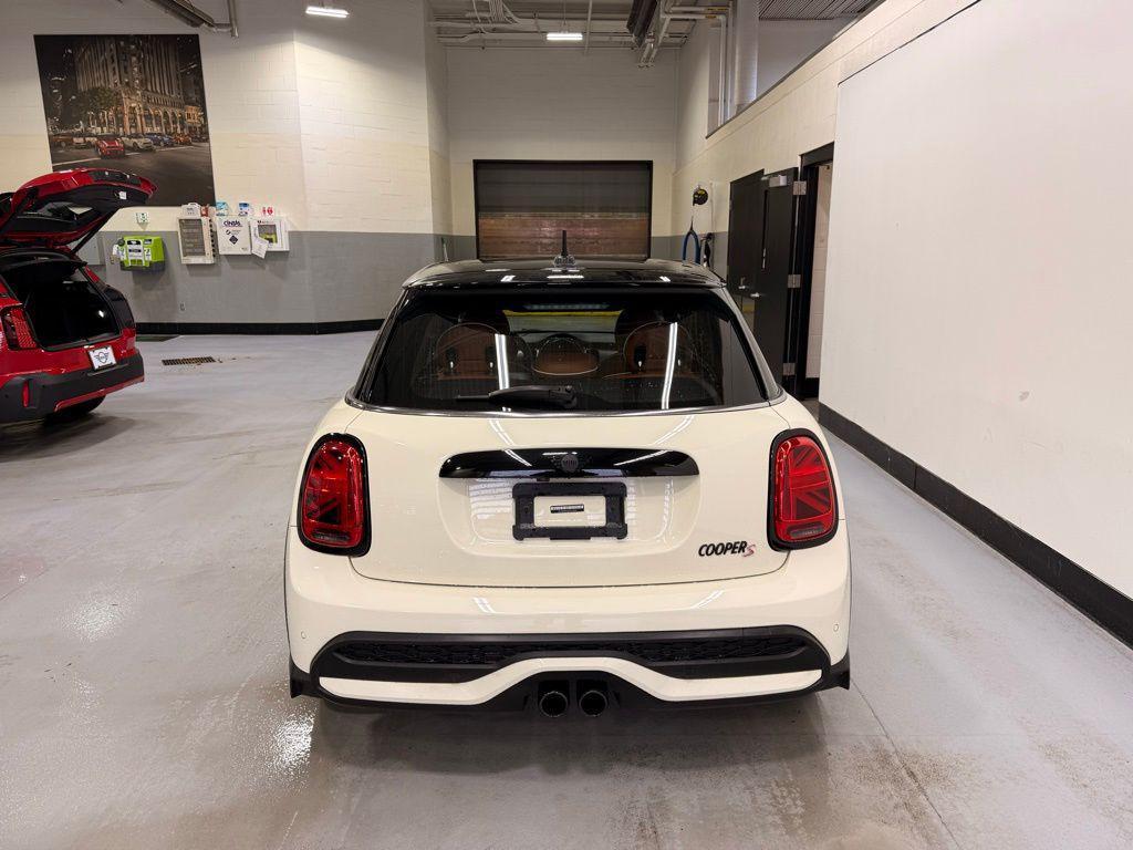 used 2023 MINI Hardtop car, priced at $25,999