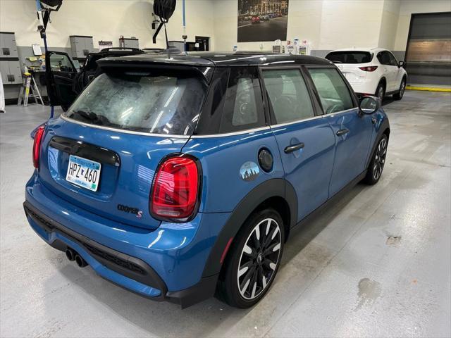 used 2022 MINI Hardtop car, priced at $26,490