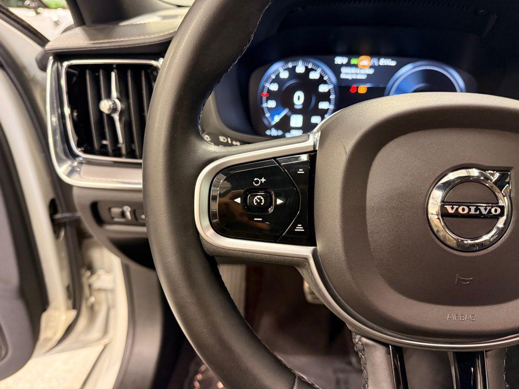 used 2022 Volvo S60 Recharge Plug-In Hybrid car, priced at $29,999