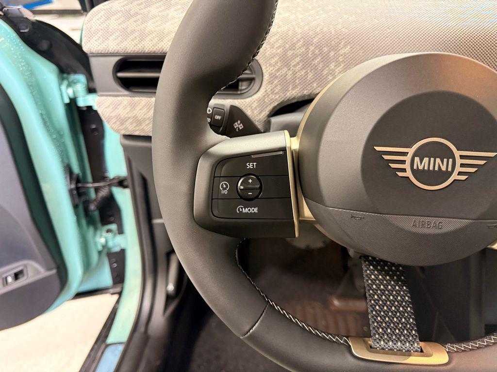 new 2025 MINI Hardtop car, priced at $39,630