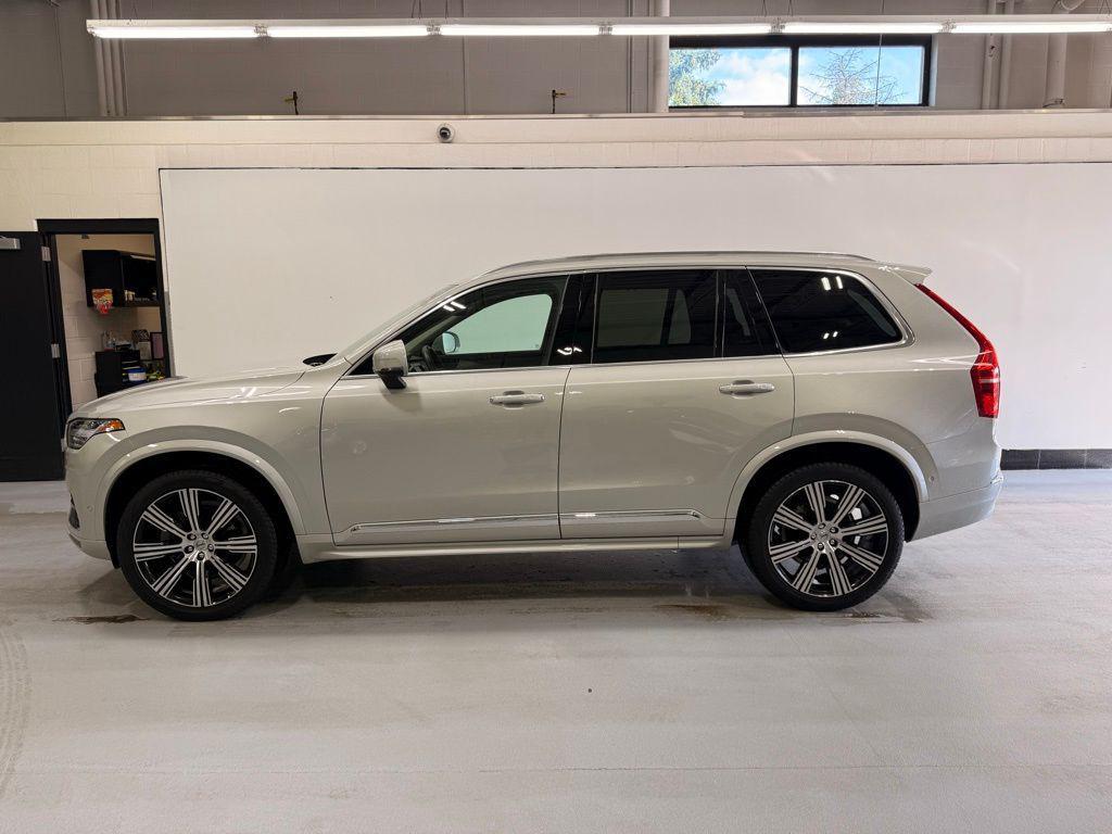 used 2022 Volvo XC90 car, priced at $43,497