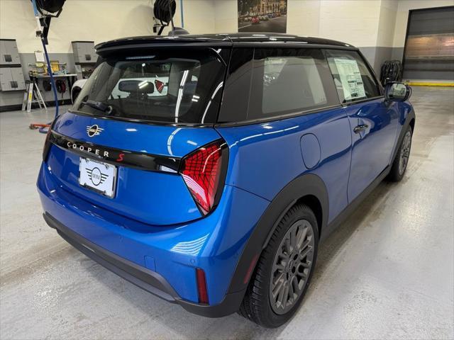 new 2025 MINI Hardtop car, priced at $37,295