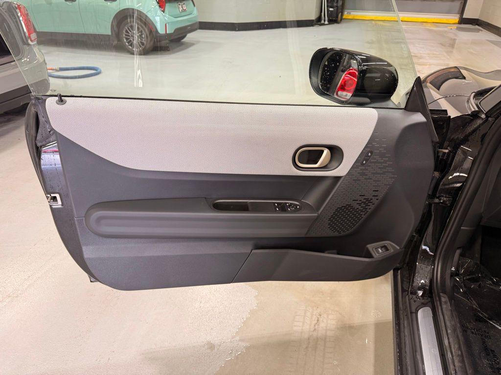 new 2025 MINI Hardtop car