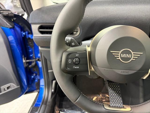 new 2025 MINI Hardtop car, priced at $37,080