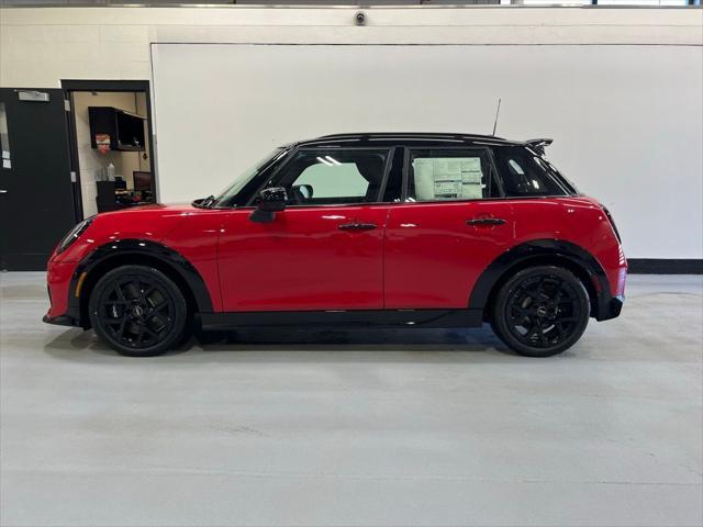 new 2025 MINI Hardtop car, priced at $41,330