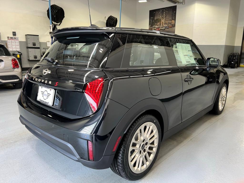 new 2025 MINI Hardtop car, priced at $38,445