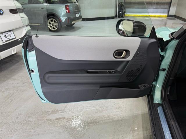 new 2025 MINI Hardtop car, priced at $39,025