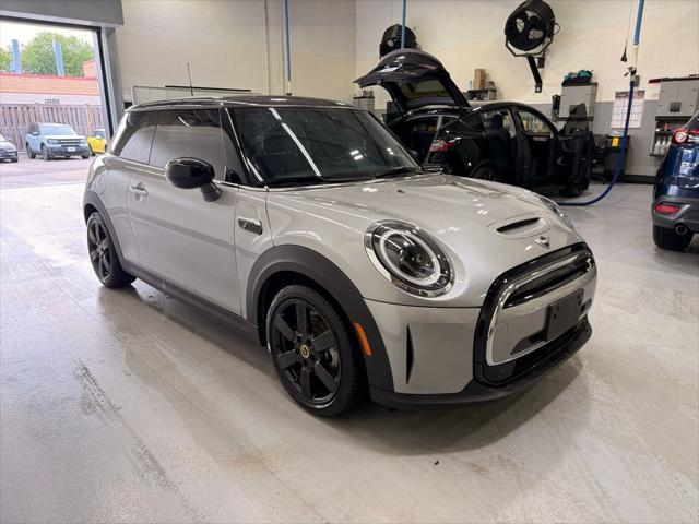 used 2024 MINI Hardtop car, priced at $26,999