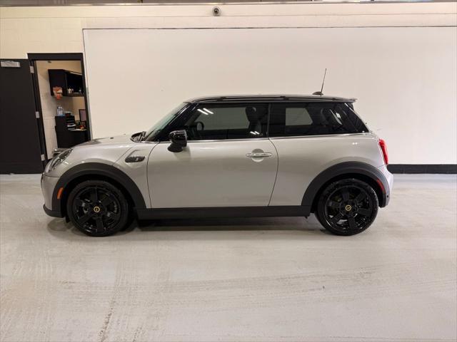 used 2024 MINI Hardtop car, priced at $26,999