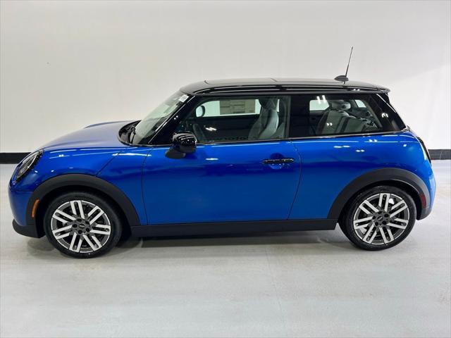 new 2025 MINI Hardtop car, priced at $33,495