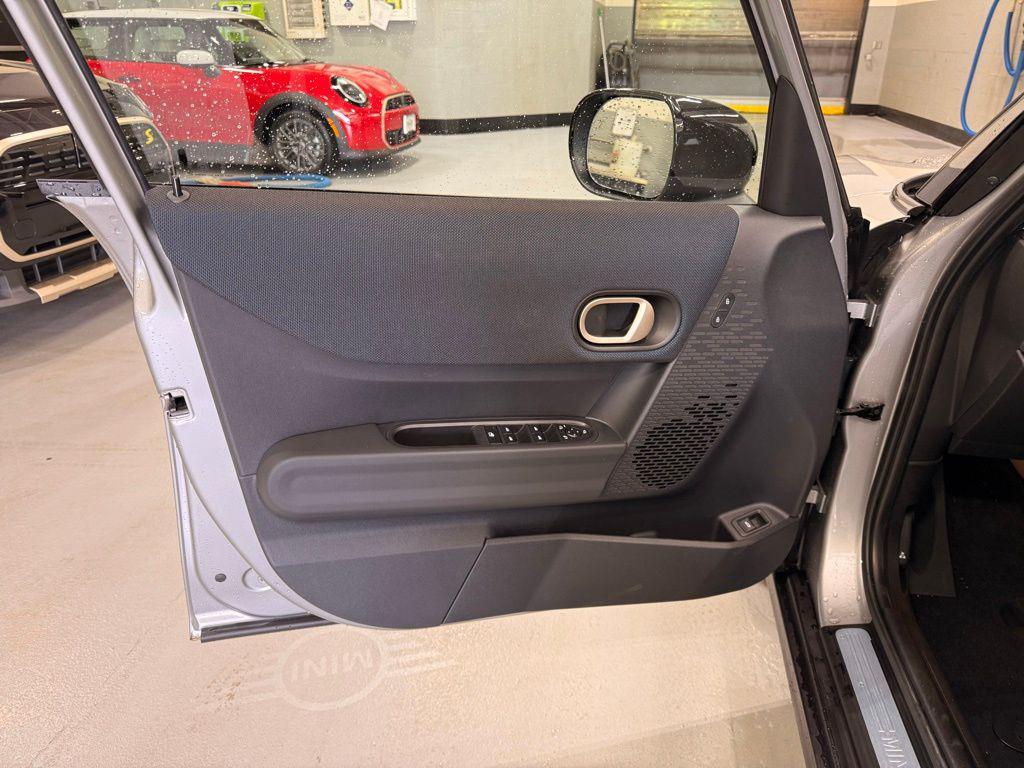 new 2025 MINI Hardtop car, priced at $38,560