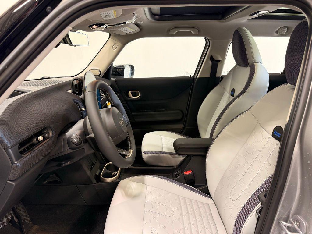 new 2025 MINI Hardtop car, priced at $38,560