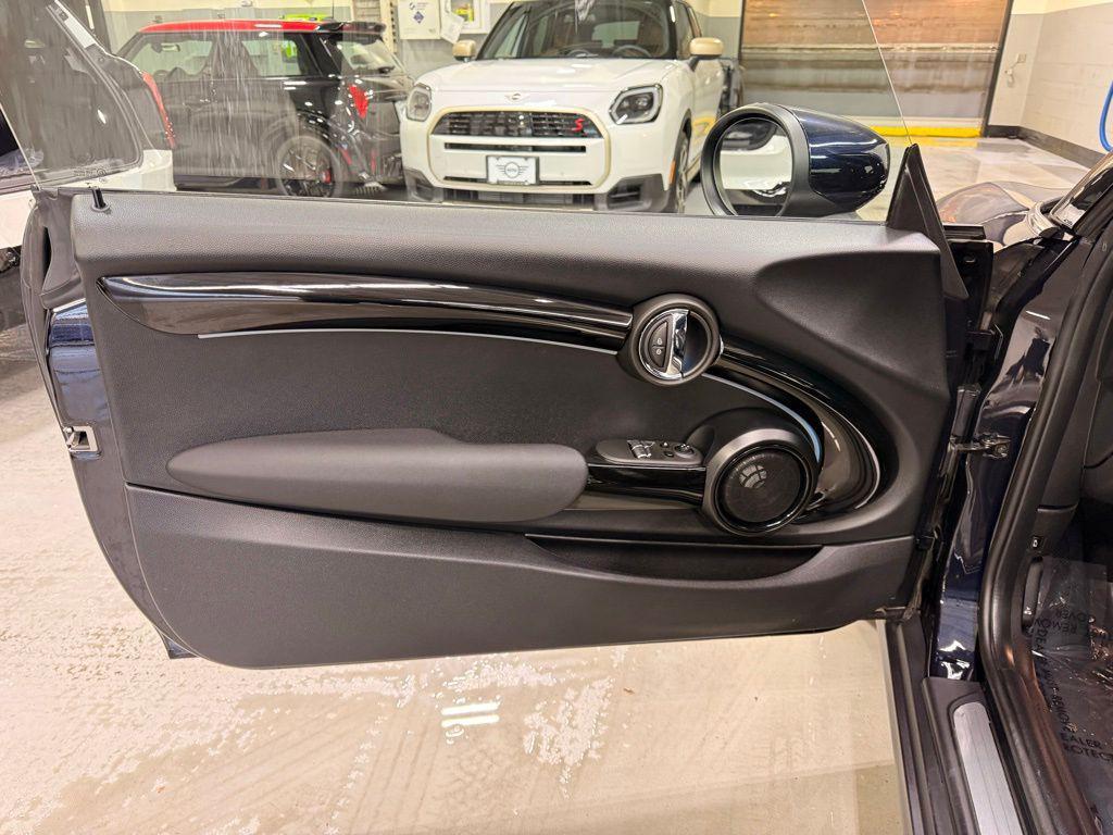 used 2023 MINI Hardtop car, priced at $21,999