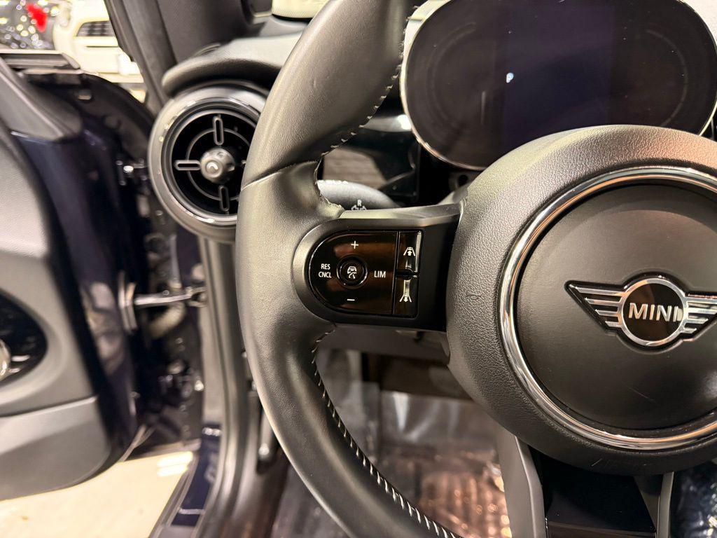 used 2023 MINI Hardtop car, priced at $21,999