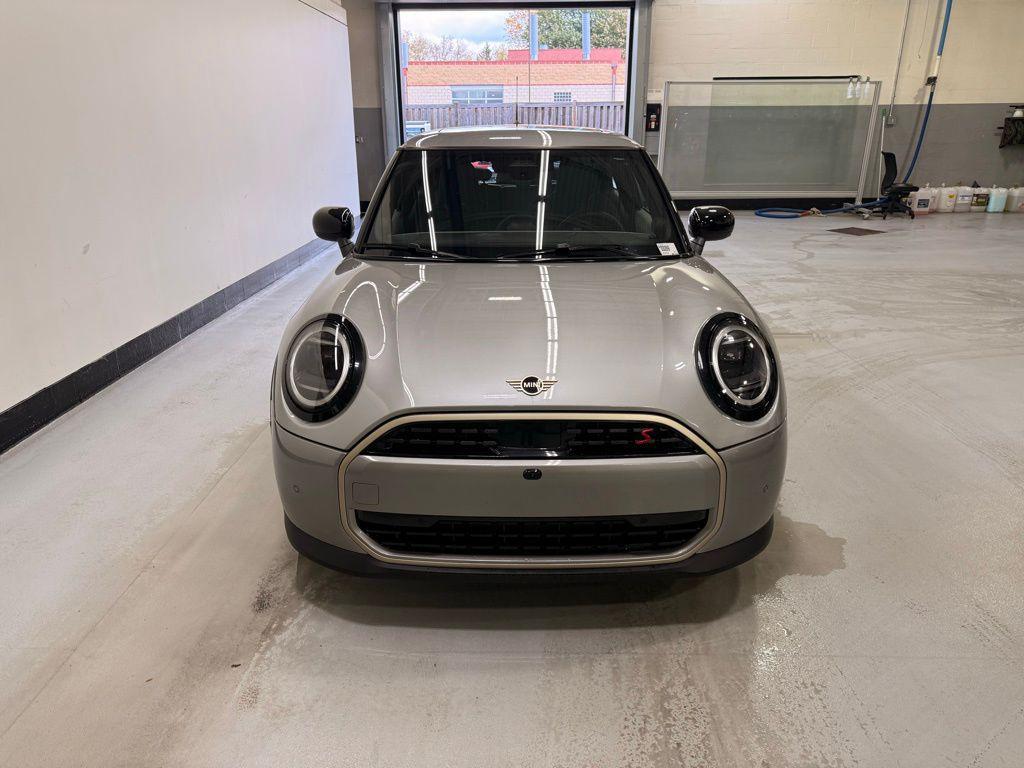 new 2025 MINI Hardtop car