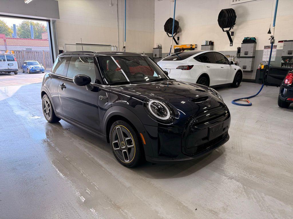 used 2022 MINI Hardtop car, priced at $19,999