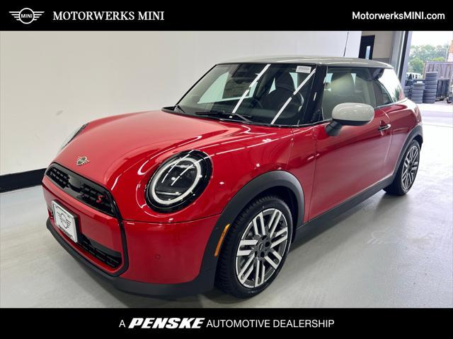 used 2025 MINI Hardtop car, priced at $35,745