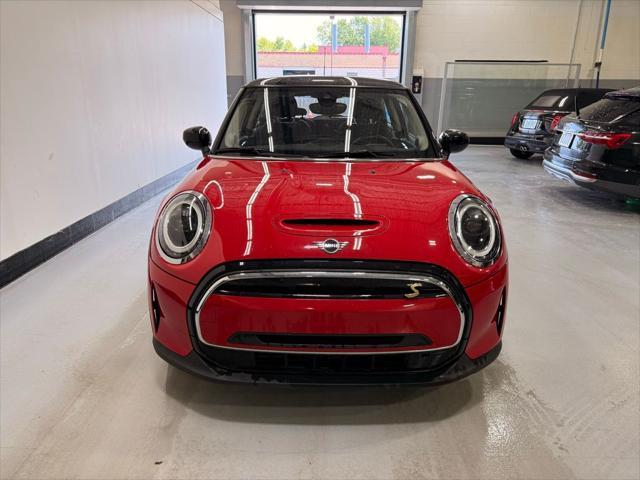 used 2024 MINI Hardtop car, priced at $26,999